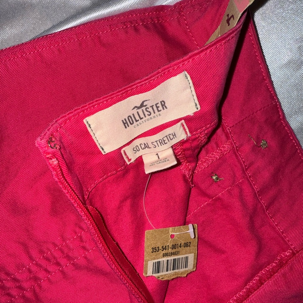 Hollister High Waist Pink Shorts with Button Detail - Picture 3 of 4